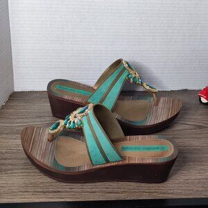 Grendha Ivete Sangalo sandals women's size 9 green rhinestones design